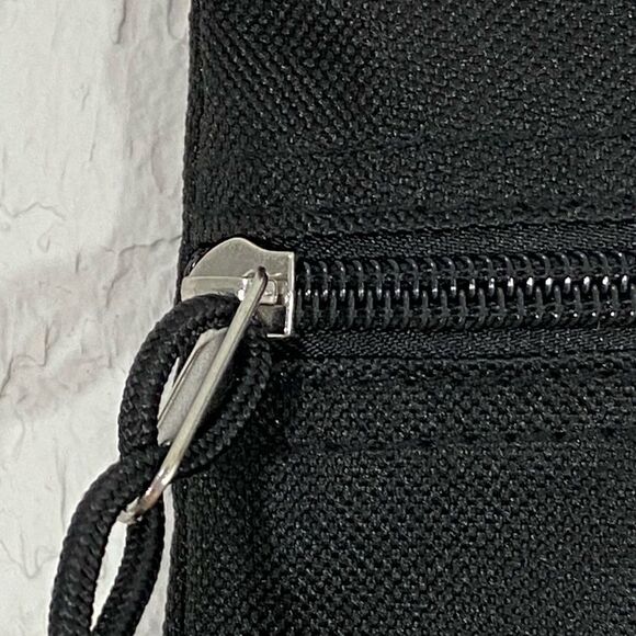 MAGELLAN - POUCH ONLY !! ATTACHES TO 48” BARREL DUFFEL - SIZE XXL - NWT - S5 - Picture 5 of 9